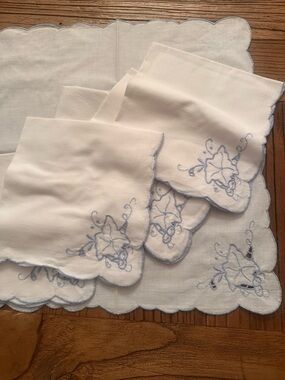 S/6 Embroidered White Linen Napkins with Light Blue Floral Trim